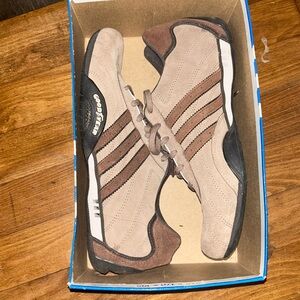 Adidas racer Goodyear